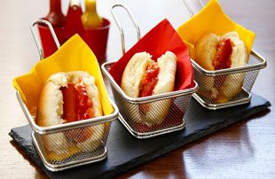 Mini hambúrguer, hot dog, milk-shake e mais por Welcome Chef